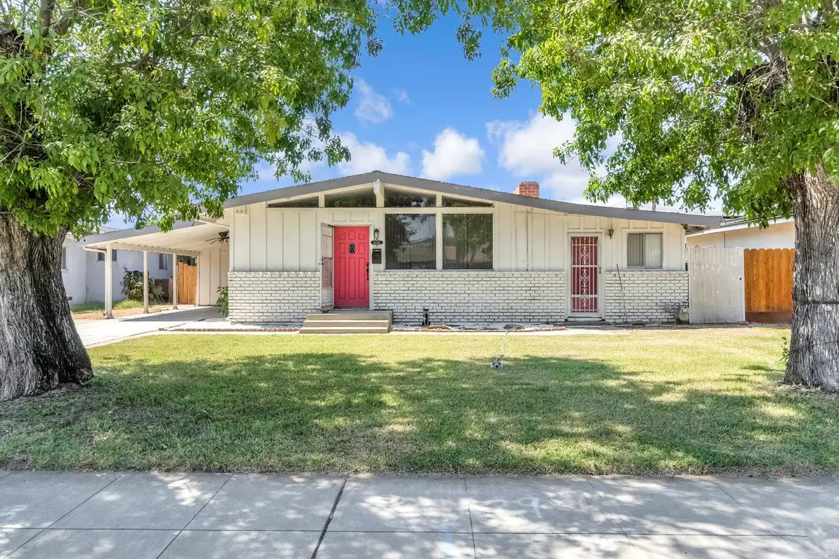 835 I Street, Parlier, CA 93648 - Image #1