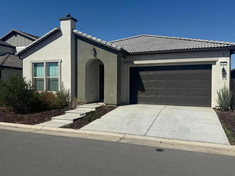 6402 E Millie Drive, Fresno, CA 93727 - Image #2