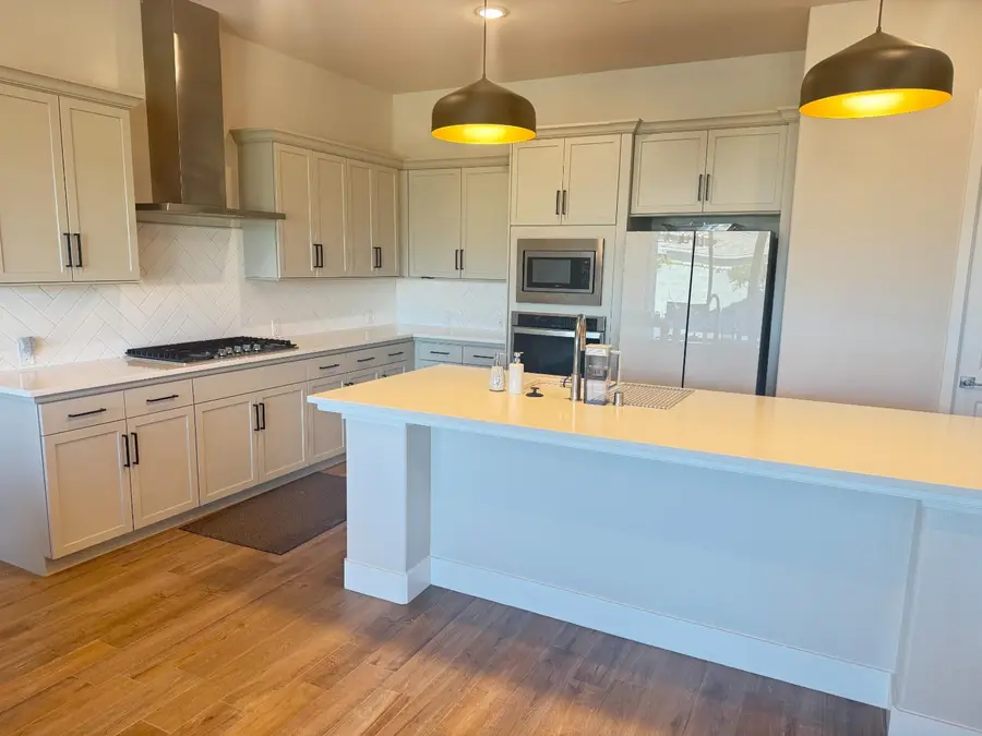 6402 E Millie Drive, Fresno, CA 93727 - Image #3