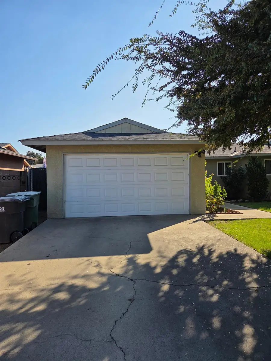755 11 Th Street, Sanger, CA 93657 - Image #2