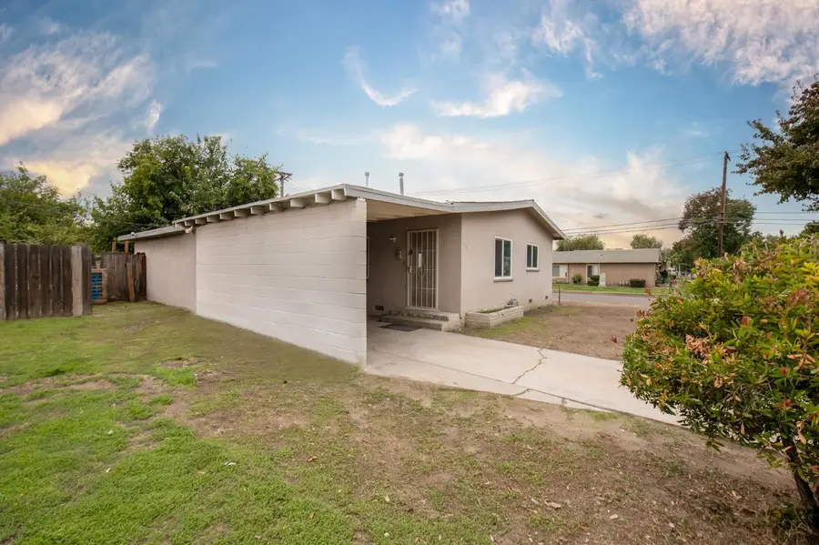 2108 E Sussex Way, Fresno, CA 93726 - Image #2