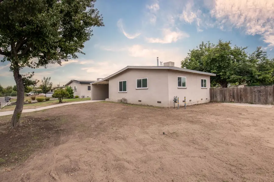 2108 E Sussex Way, Fresno, CA 93726 - Image #3