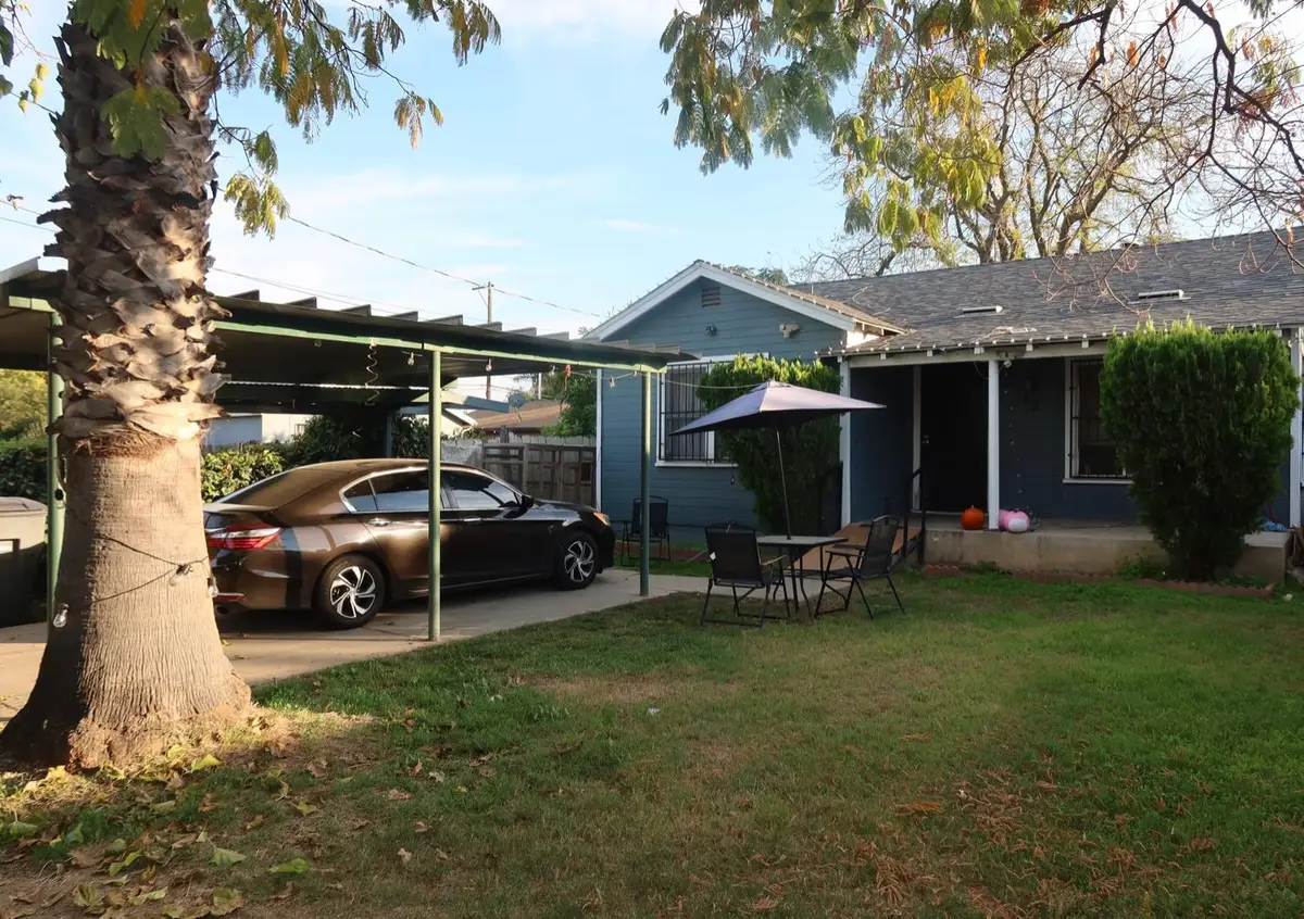 129 W Atchison Street, Fresno, CA 93706 - Image #1