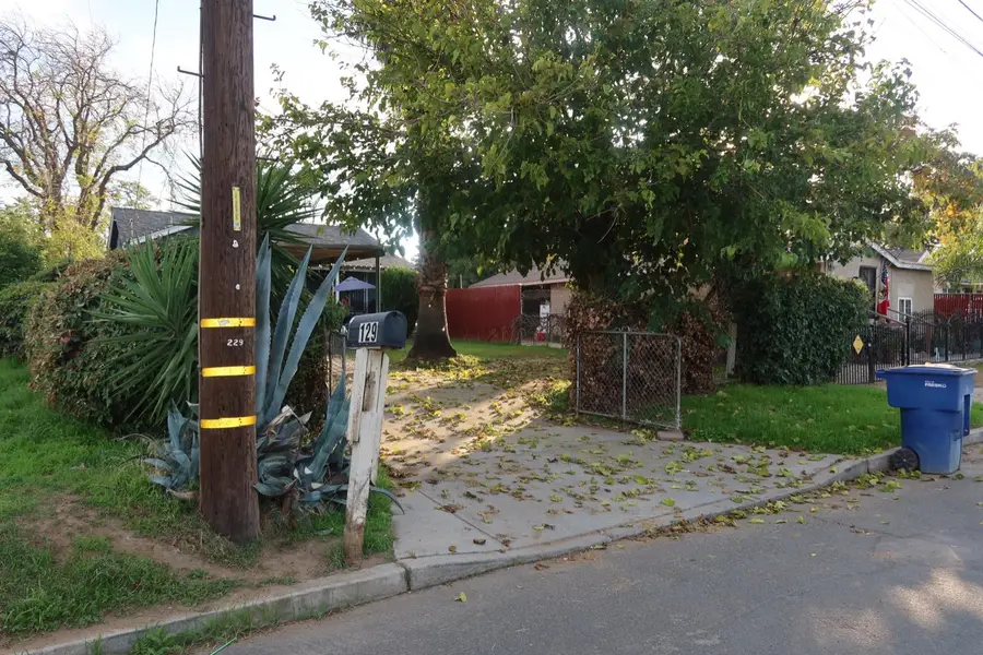 129 W Atchison Street, Fresno, CA 93706 - Image #3