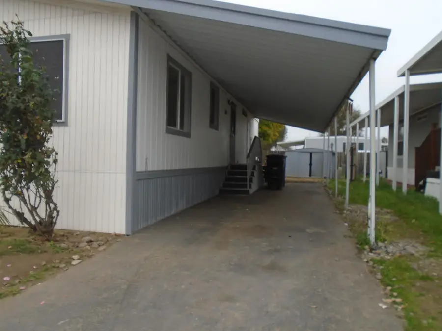 860 E Grangeville Boulevard #18, Hanford, CA 93230 - Image #2