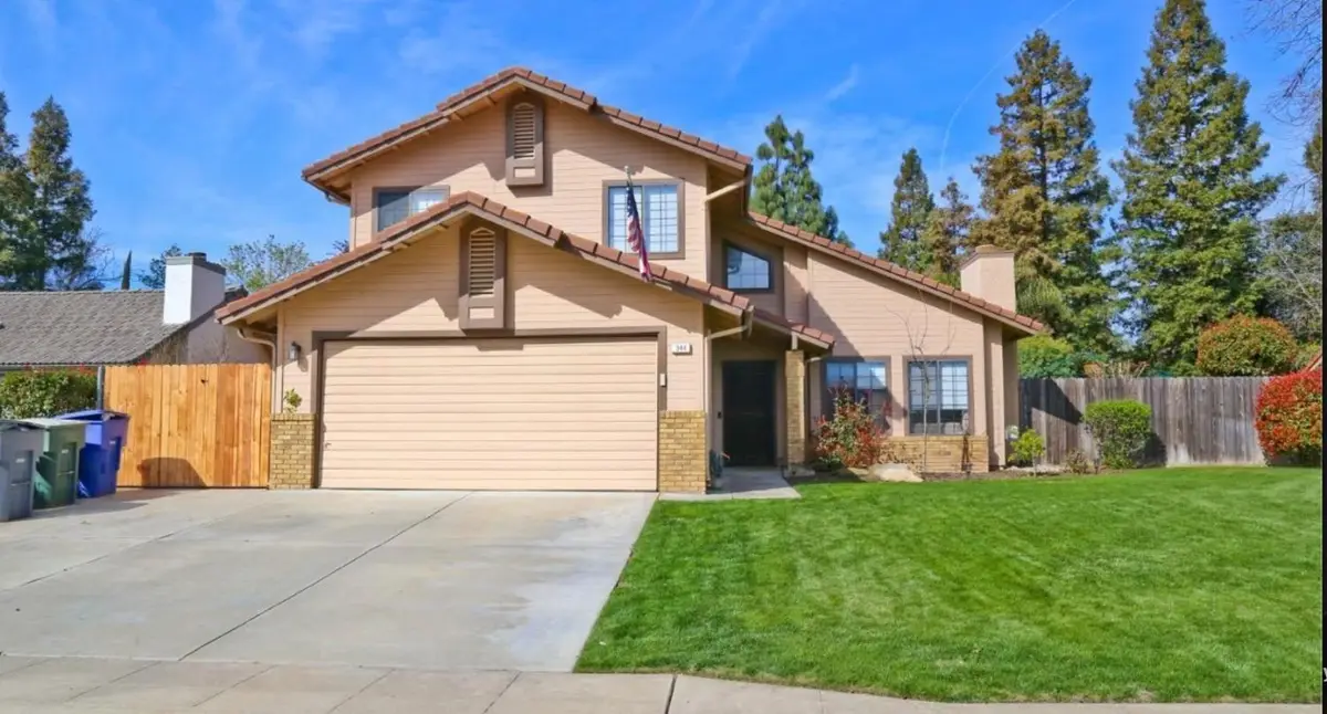 344 Mckelvy Avenue, Clovis, CA 93611 - Image #1