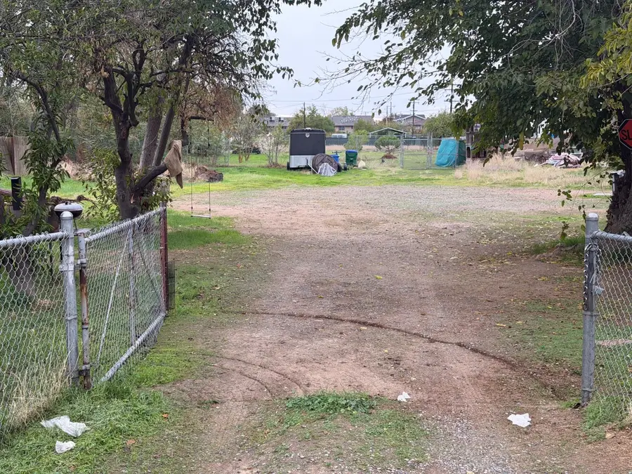 1908 S Maple Avenue, Fresno, CA 93702 - Image #3