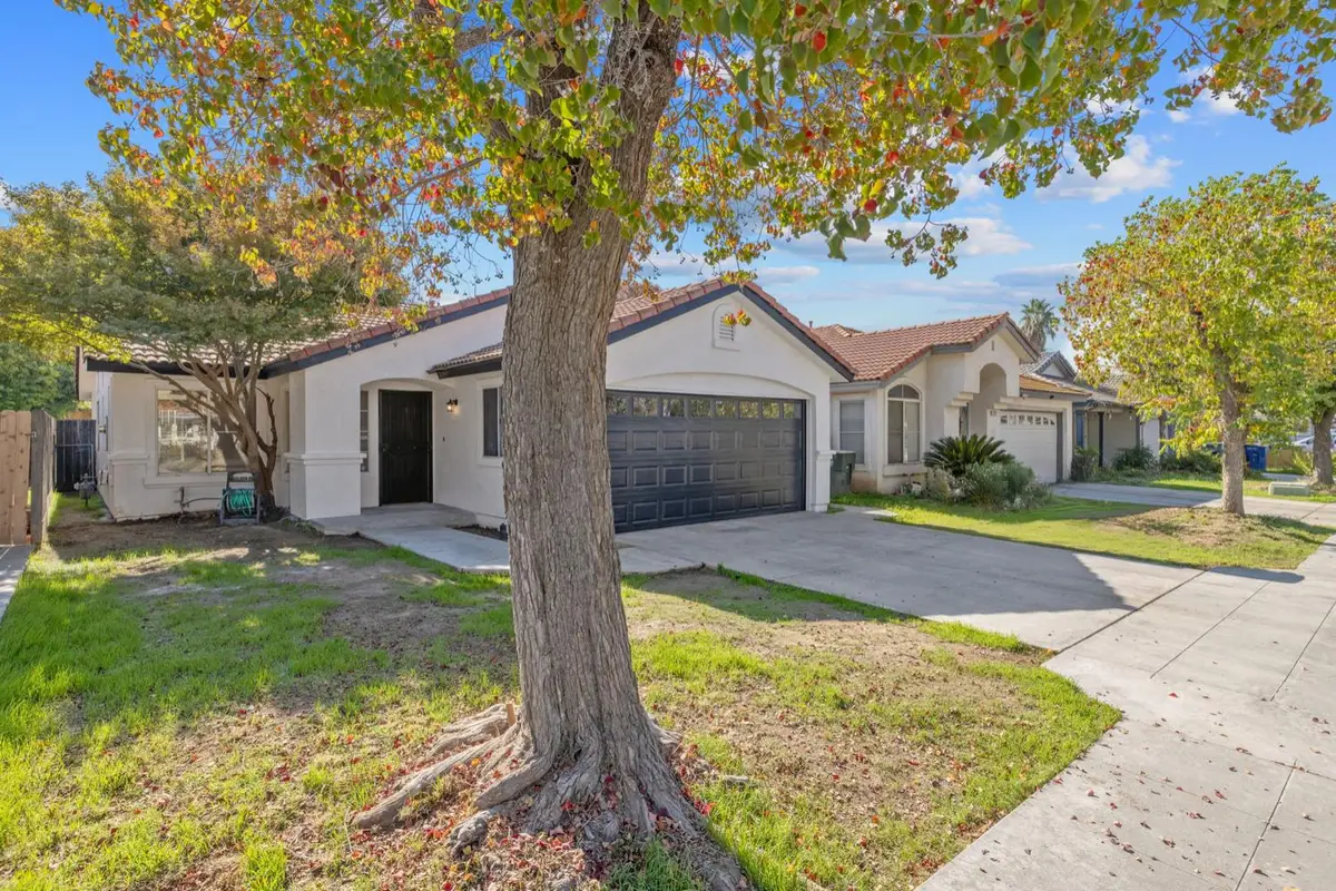 4247 W Weldon Avenue, Fresno, CA 93722 - Image #1