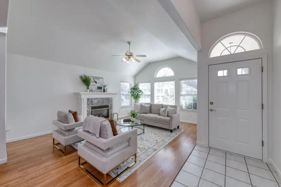 1708 E Morningstar Lane, Fresno, CA 93720 - Image #3