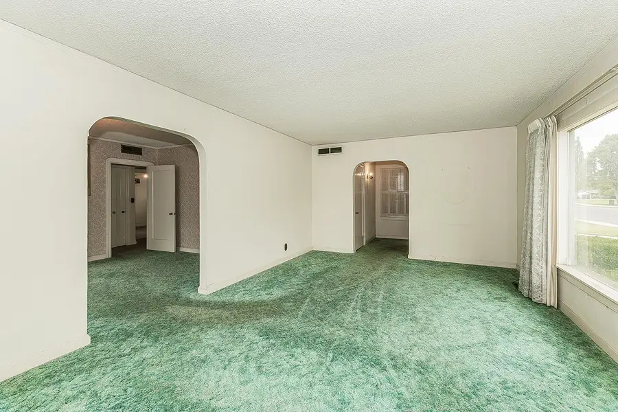 153 N Mckinley Avenue, Dinuba, CA 93618 - Image #3