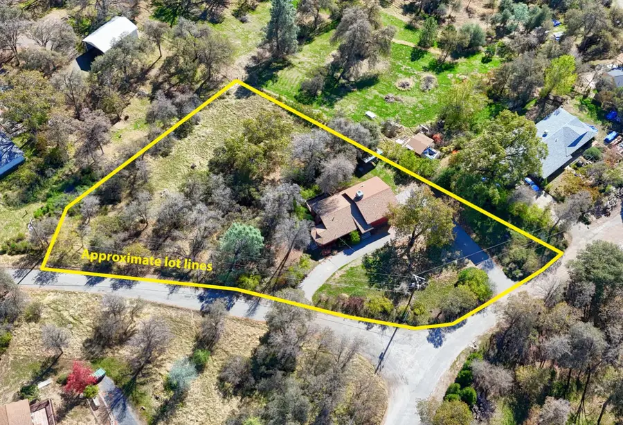 42896 Country Club Drive E, Oakhurst, CA 93644 - Image #2