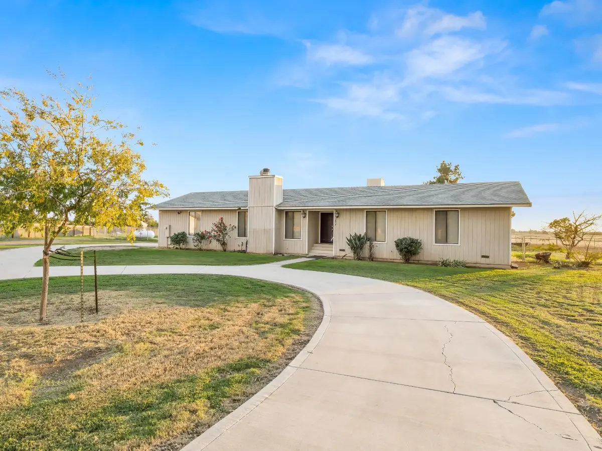 13017 Violet Lane, Clovis, CA 93619 - Image #1