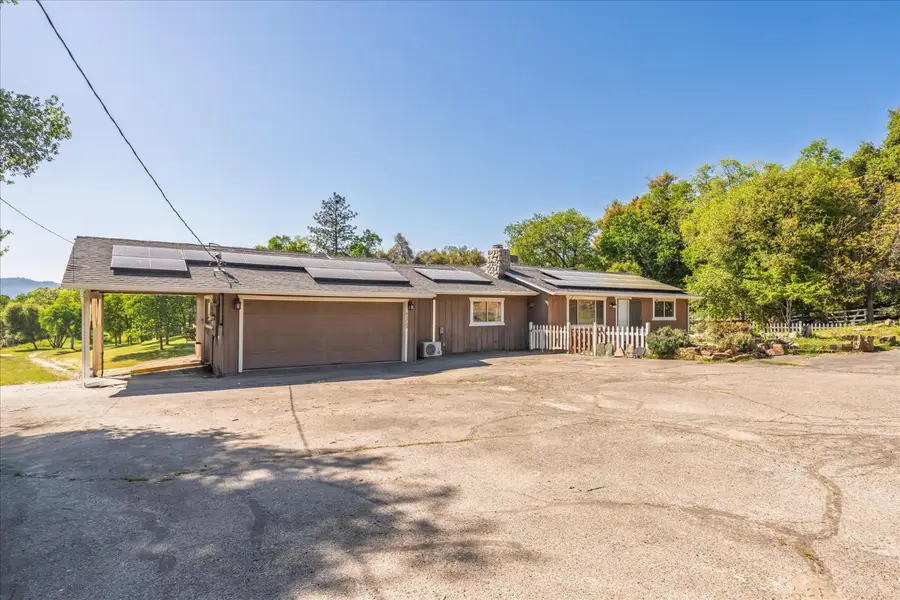 40700 Road 425 A, Oakhurst, CA 93644 - Image #2