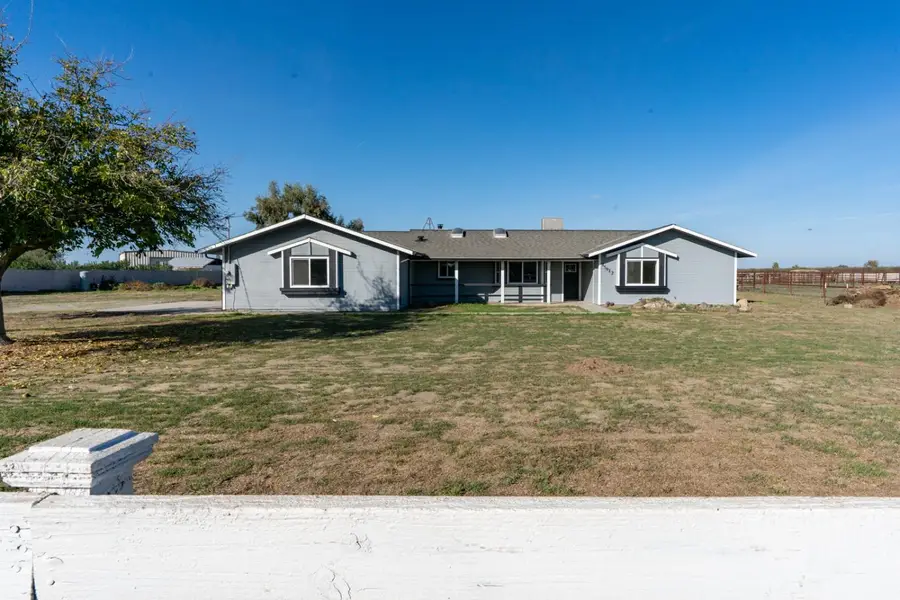15912 Idaho Avenue, Lemoore, CA 93245 - Image #2
