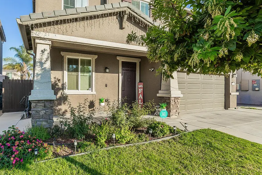 1142 S Pearwood Avenue, Fresno, CA 93727 - Image #2