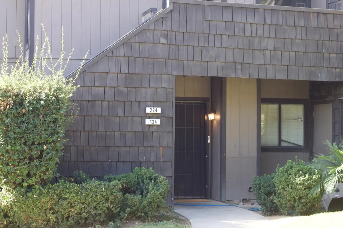 1190 S Winery Avenue #124, Fresno, CA 93727 - Image #1