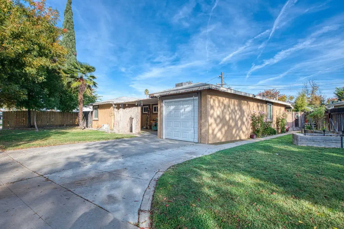 2407 Ashcroft Court, Fresno, CA 93726 - #1
