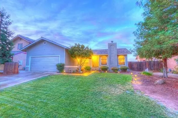 6044 E Illinois Avenue, Fresno, CA 93727