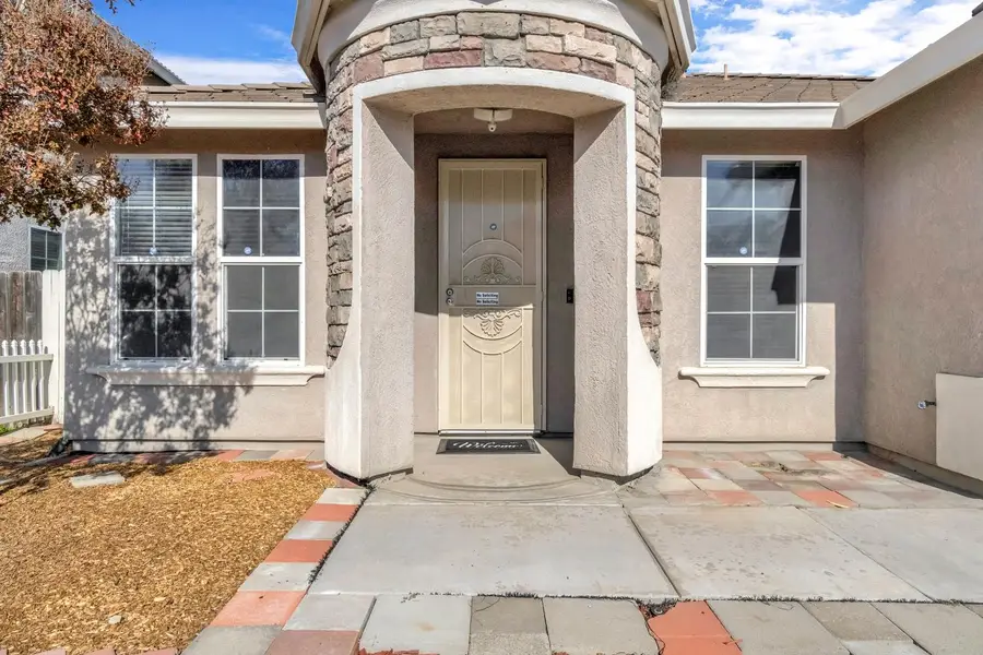 1049 Stanford Avenue, Madera, CA 93637 - Image #3