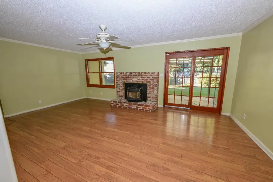 3307 E Rialto Avenue, Fresno, CA 93726 - Image #3