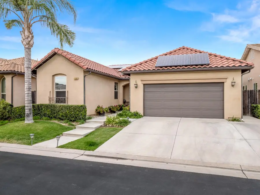 11319 N Via Napoli Drive, Fresno, CA 93730 - Image #2