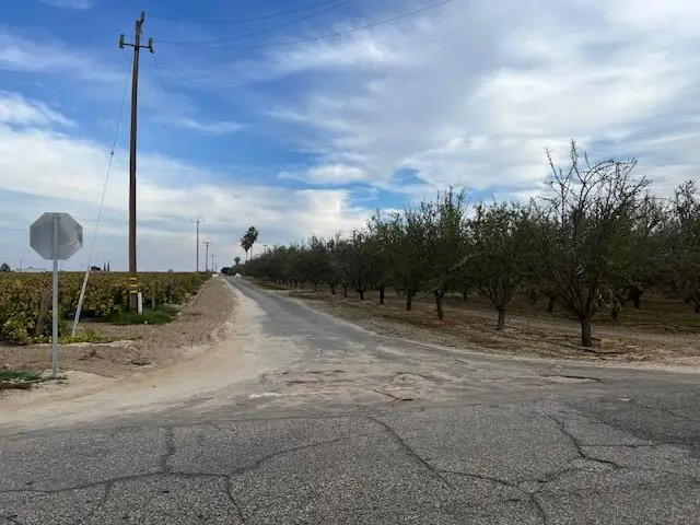 1105 E Rose Avenue, Fresno, CA 93725 - Image #3