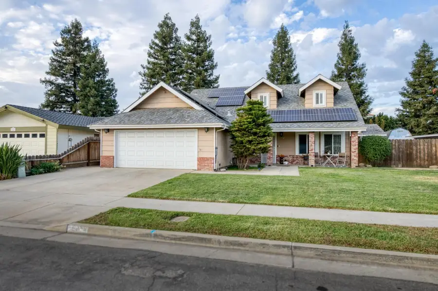 182 E Kennedy Avenue, Tulare, CA 93274 - Image #3