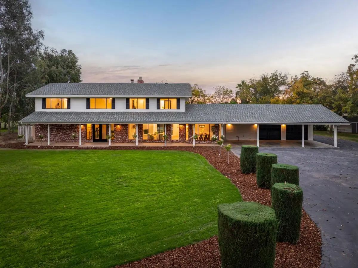 11208 N Fowler Avenue, Clovis, CA 93619 - Image #1