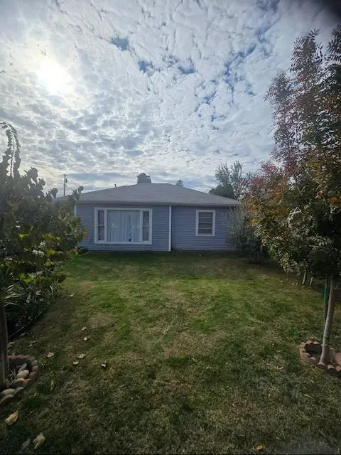 165 E Linden, Reedley, CA 93654