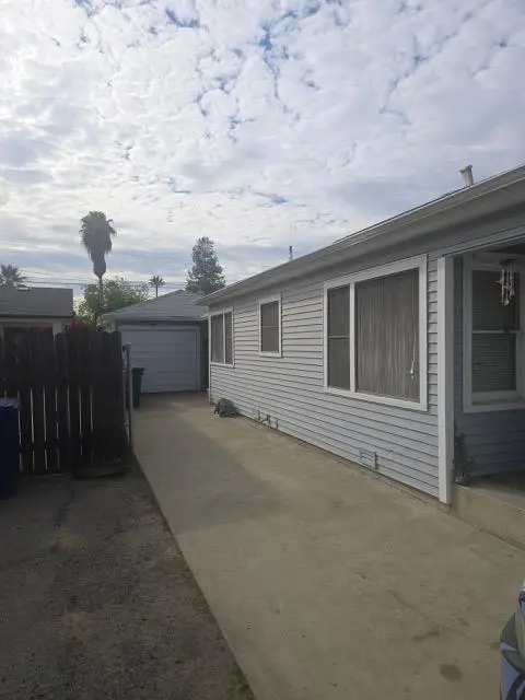 165 E Linden, Reedley, CA 93654 - Image #2