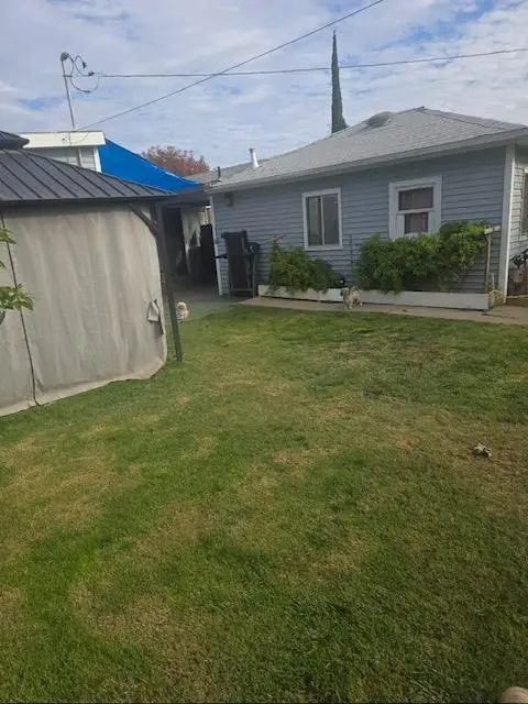 165 E Linden, Reedley, CA 93654 - Image #3