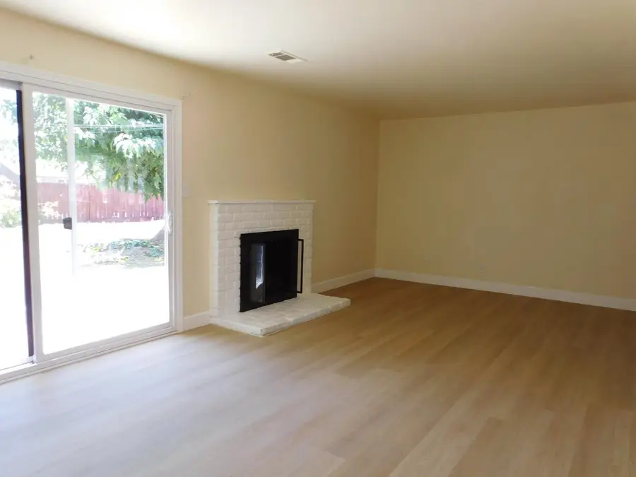 512 San Jose, Clovis, CA 93612 - Image #2