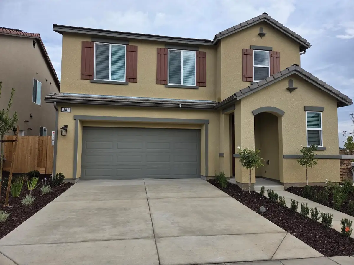 387 Lucas Avenue S, Madera, CA 93636 - Image #1