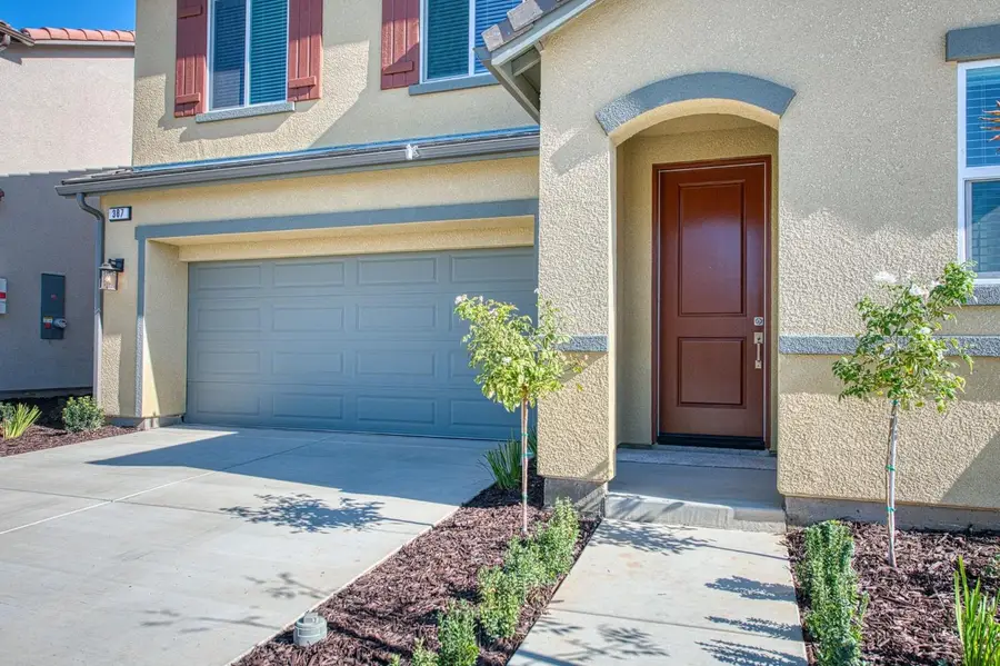 387 Lucas Avenue S, Madera, CA 93636 - Image #2
