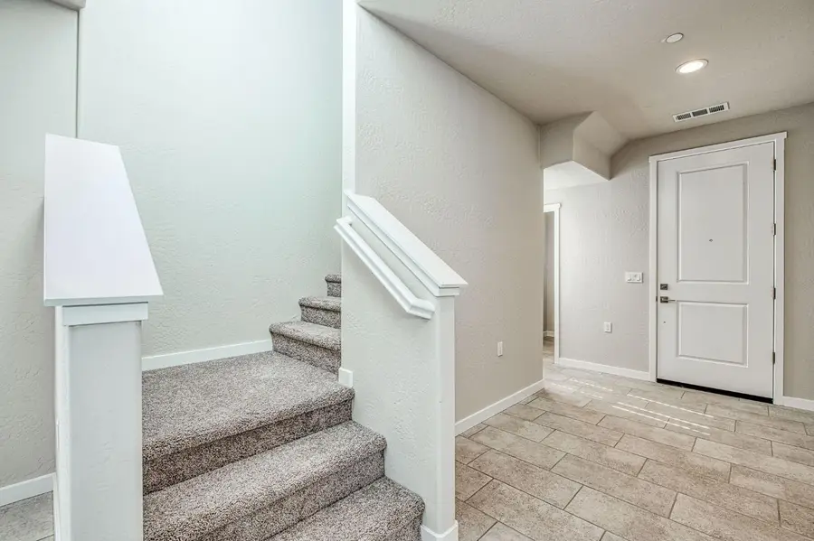 387 Lucas Avenue S, Madera, CA 93636 - Image #3