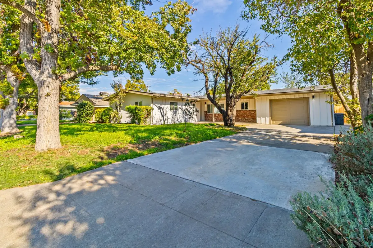 5722 N 5th Street, Fresno, CA 93710 - Image #1