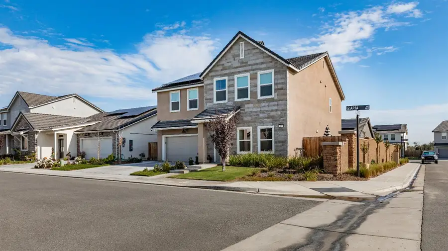 379 Aria S, Madera, CA 93636 - Image #2