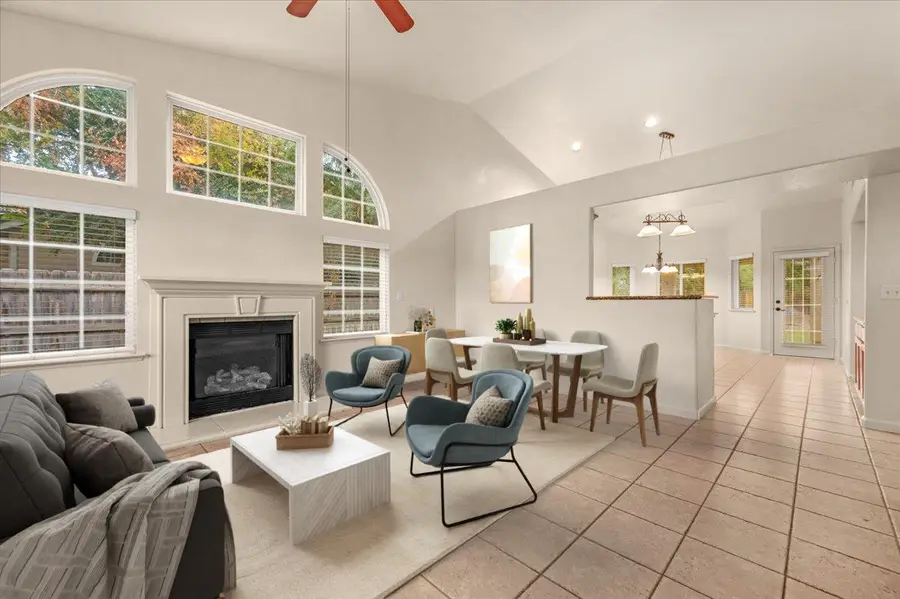 239 N Timmy Avenue, Clovis, CA 93612 - Image #3