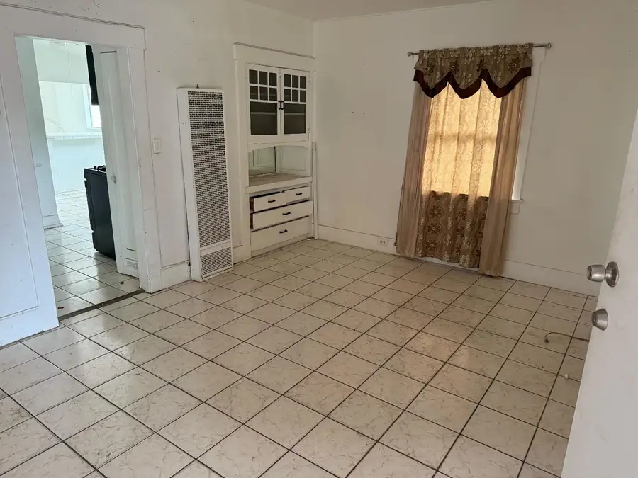 3431 E Lowe Avenue, Fresno, CA 93702 - Image #3