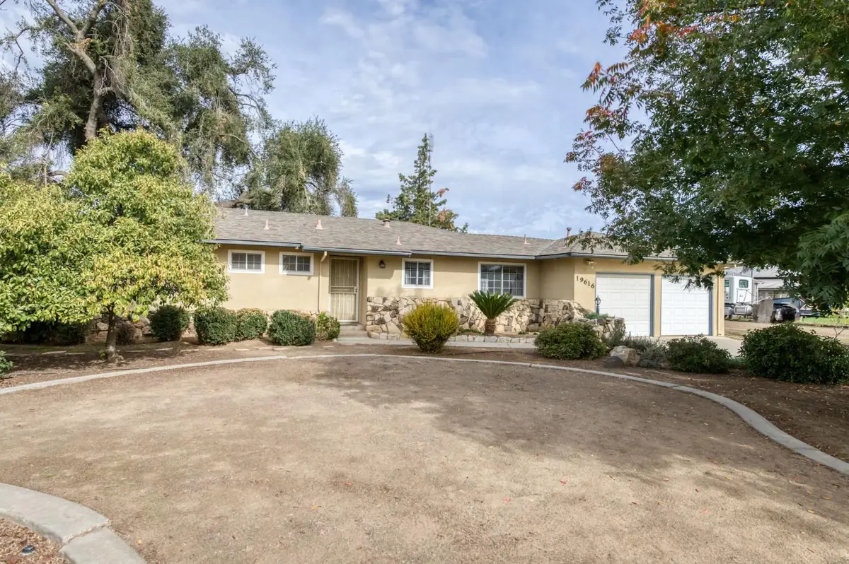 19616 E Parlier, Reedley, CA 93654 - Image #1
