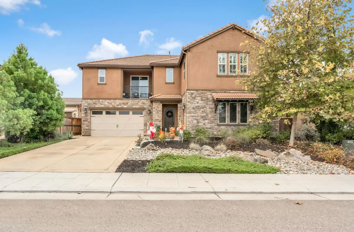 638 Mesa Drive S, Madera, CA 93636 - Image #1