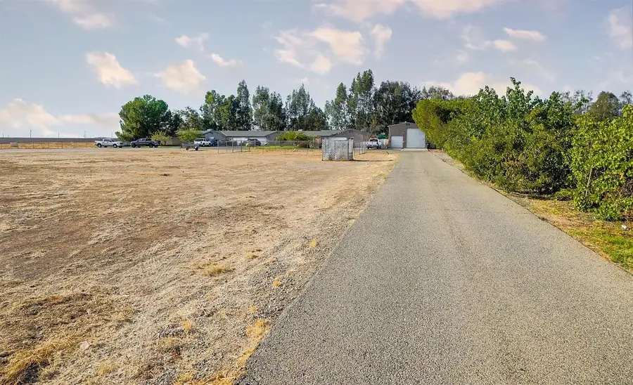 34681 Avenue 12, Madera, CA 93636 - #3