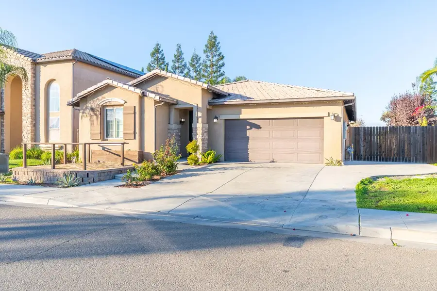 6910 W Gibson Avenue, Fresno, CA 93723 - Image #2