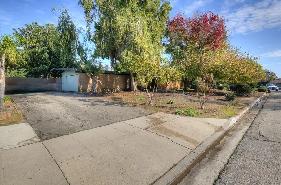 1326 W Morris Avenue, Fresno, CA 93711 - Image #3