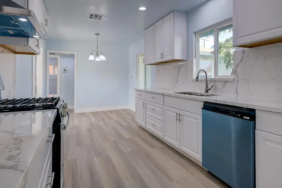 1217 Mehlert Street, Kingsburg, CA 93631 - Image #3