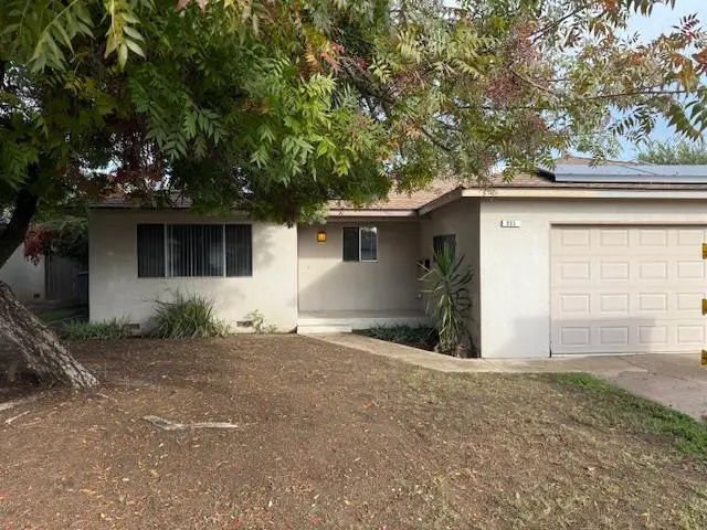 955 W Fairmont Avenue, Clovis, CA 93612 - Image #1
