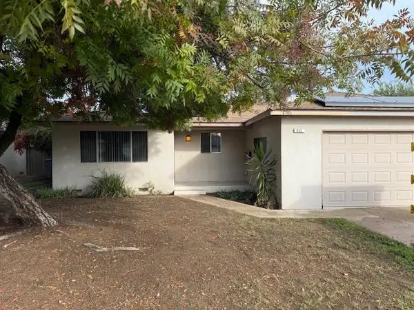 955 W Fairmont Avenue, Clovis, CA 93612