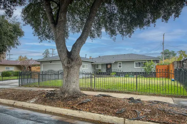 4052 E Farrin Avenue, Fresno, CA 93726