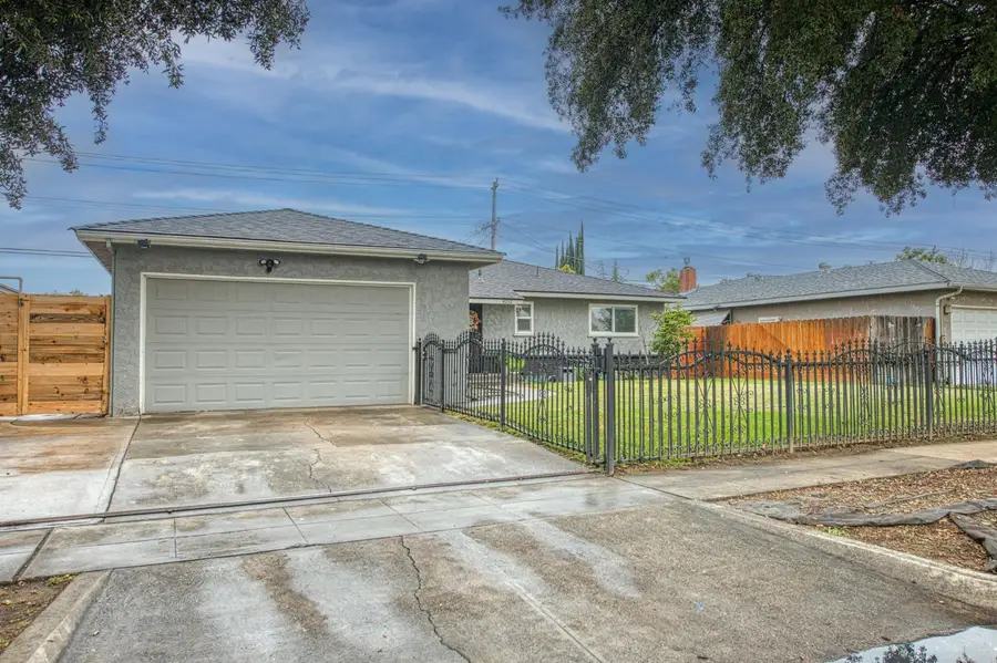 4052 E Farrin Avenue, Fresno, CA 93726 - Image #3