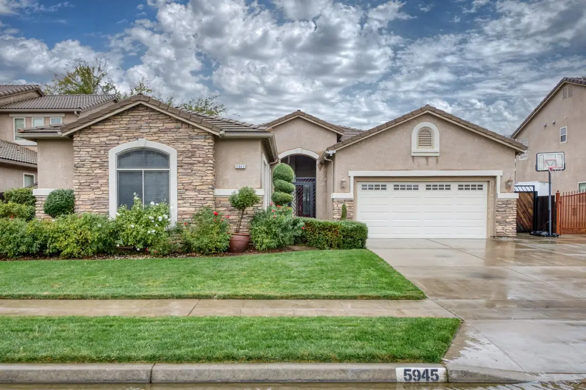 5945 N La Paz Ave, Fresno, CA 93723 - Image #1